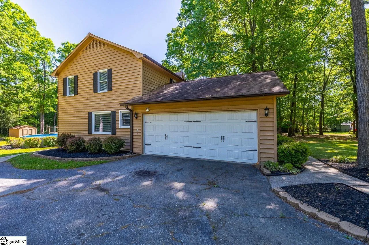 Property image 5 at 32 Dewridge Court, Spartanburg, SC 29301