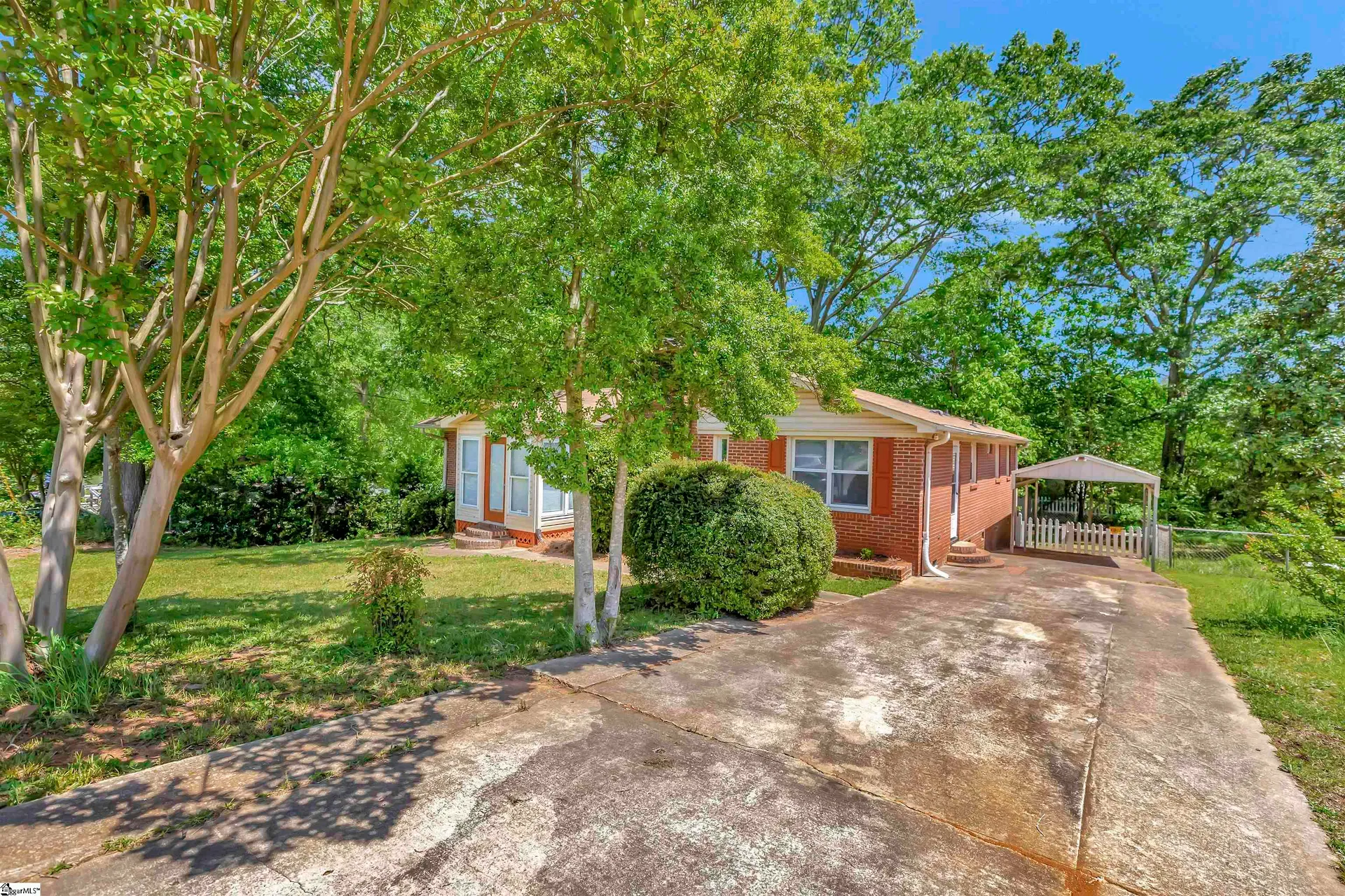 Property image 2 at 17 Vedado Lane, Greenville, SC 29611-7342