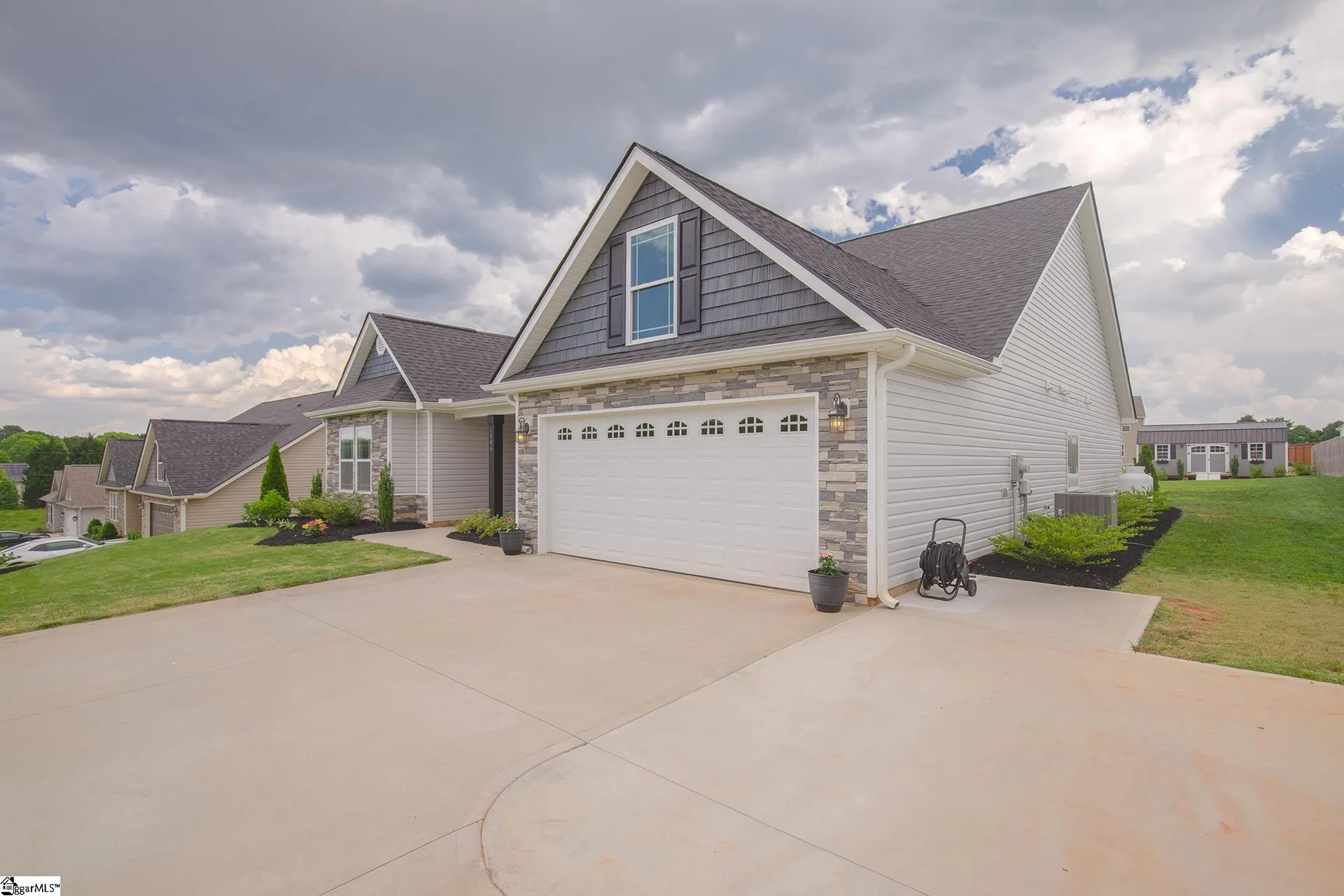 Property image 2 at 1406 Satterfield Road, Greer, SC 29651-7581