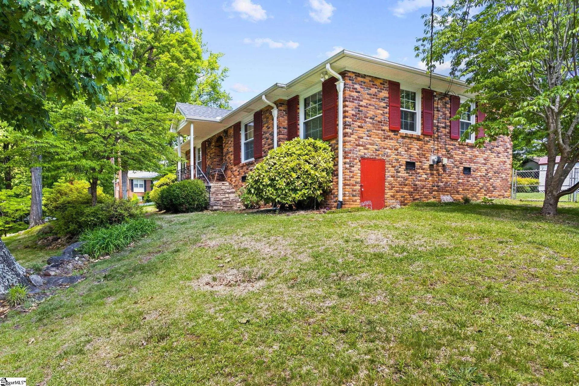 Property image 2 at 104 Tamarack Trail, Greenville, SC 29609-1530