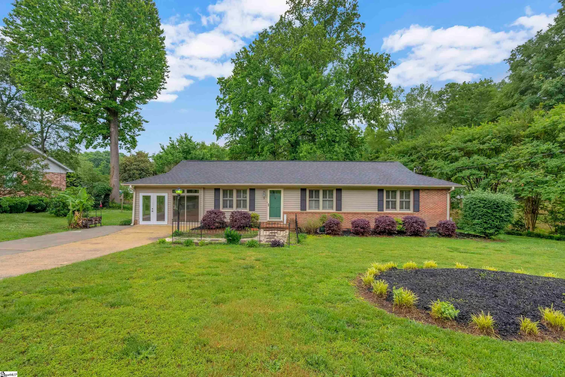 Property image 3 at 5 Live Oak Court, Taylors, SC 29687