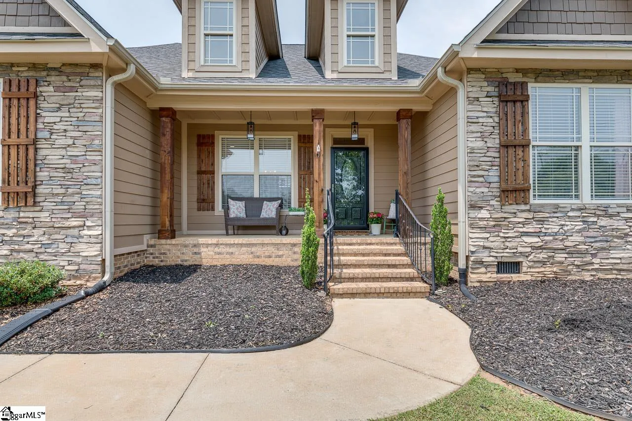 Property image 4 at 100 Clearridge Way, Greer, SC 29651