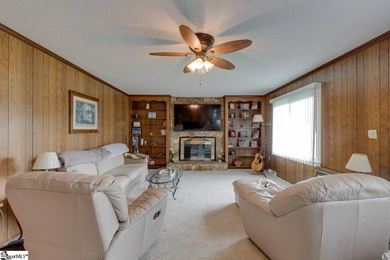 Property image 2 at 105 Stonehaven Drive, Anderson, SC 29625