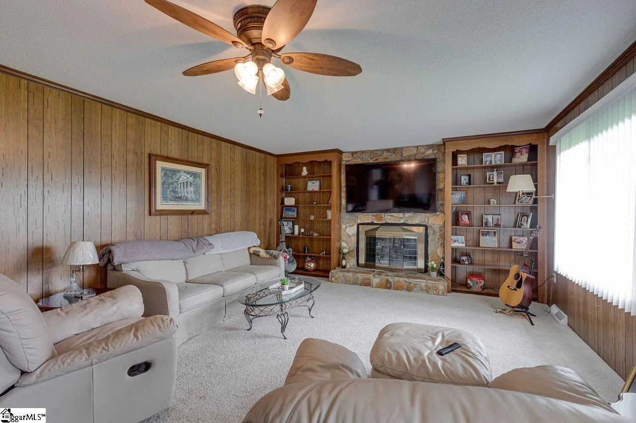 Property image 3 at 105 Stonehaven Drive, Anderson, SC 29625