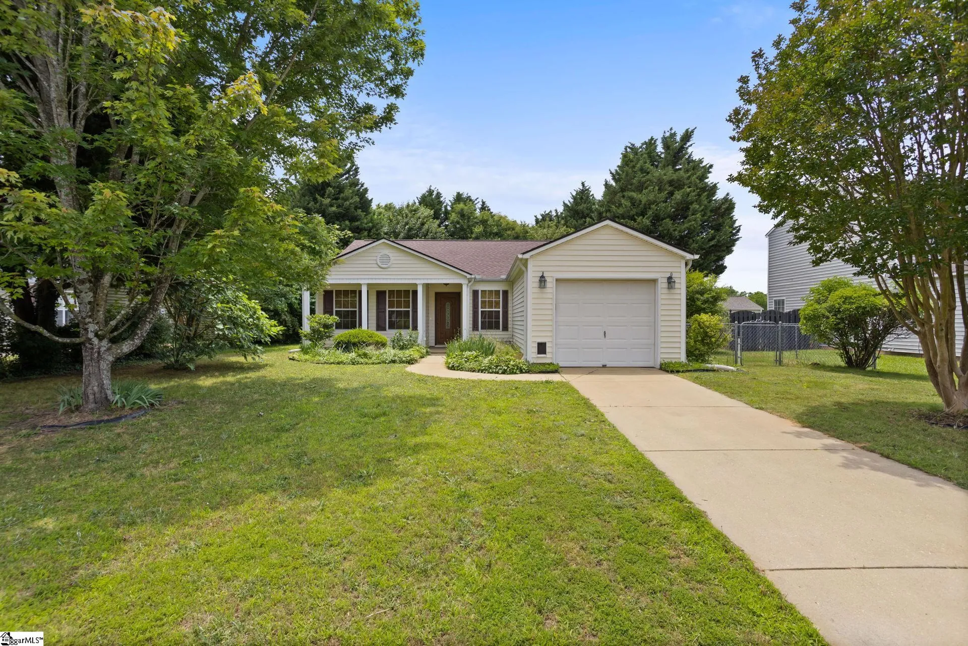 Property image 2 at 402 Tripmont Court, Simpsonville, SC 29680