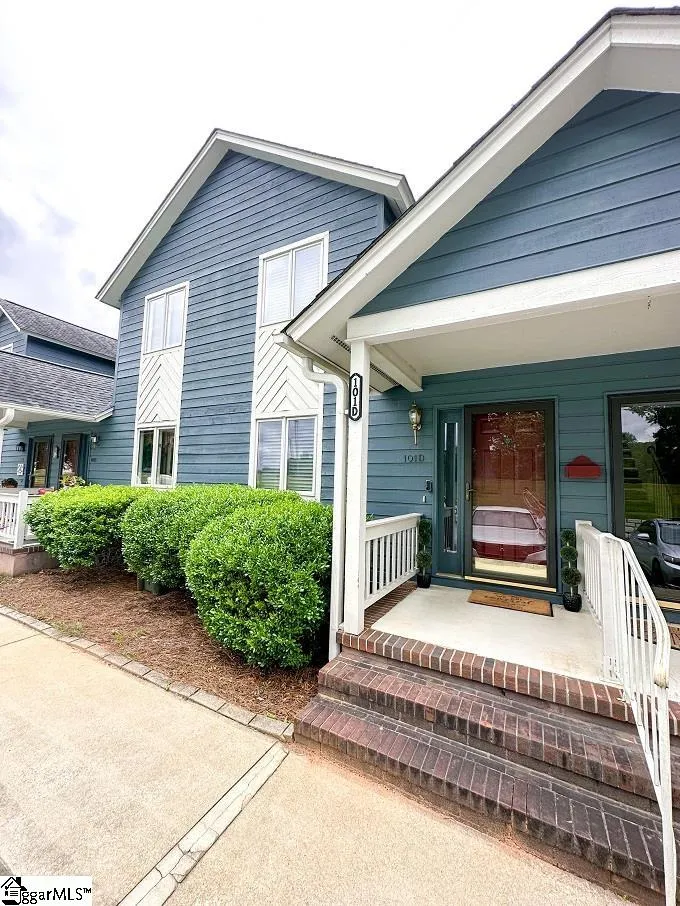 101 Fairway Oaks Lane