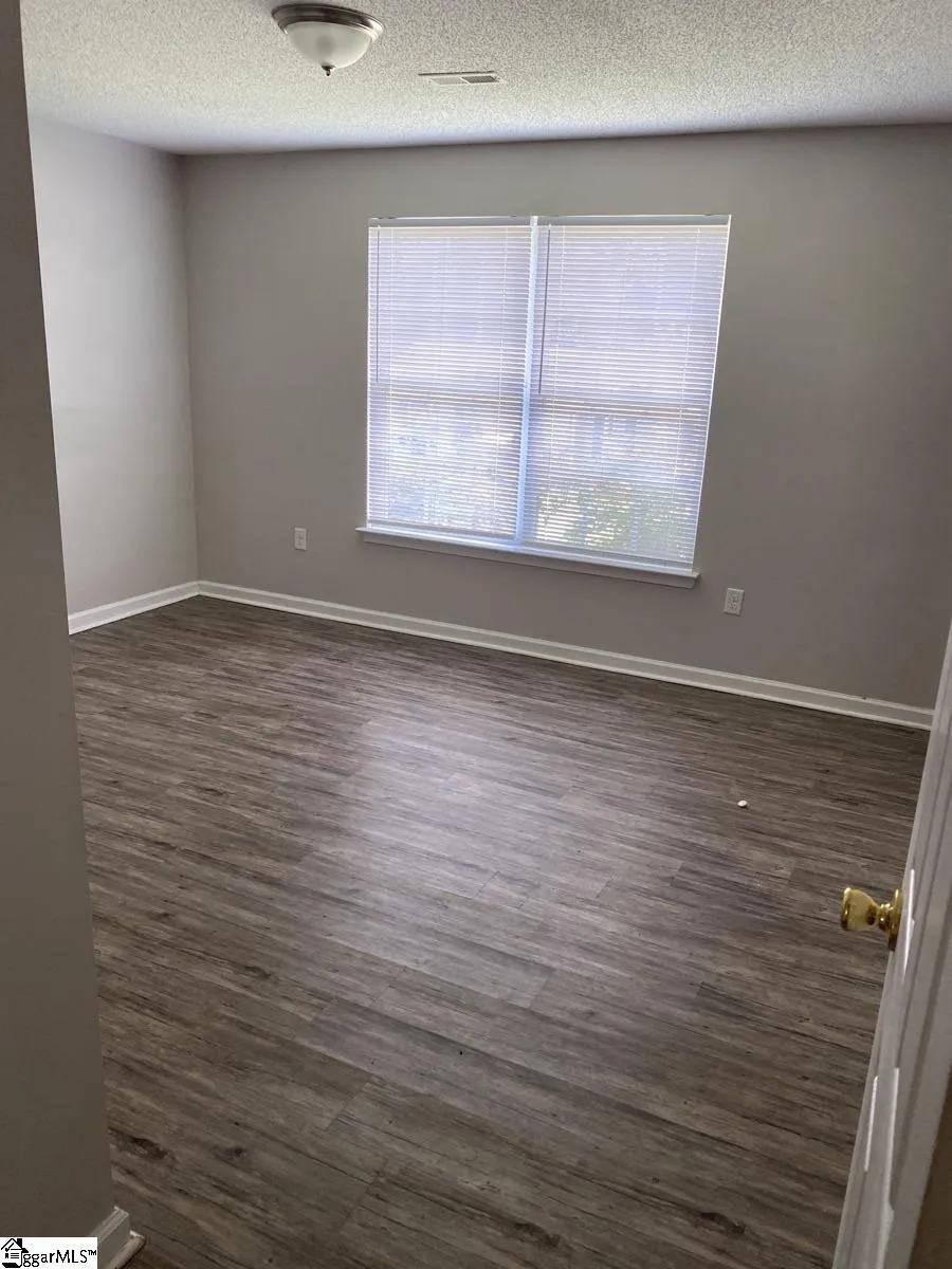 Property image 2 at 303 Ridgeover Drive, Greenville, SC 29617-1771