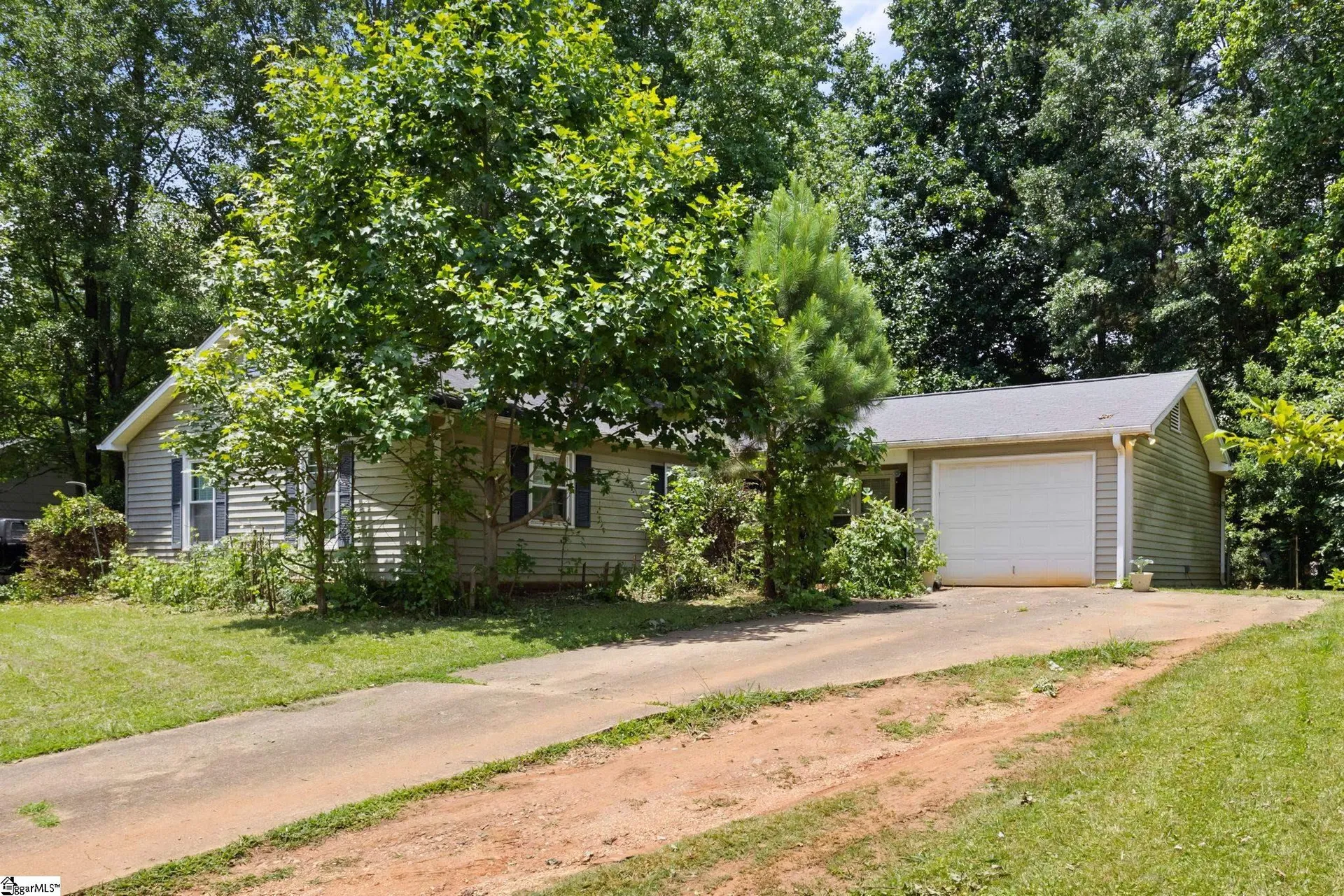 Property image 3 at 217 Hunters Trail, Greenville, SC 29615-4026