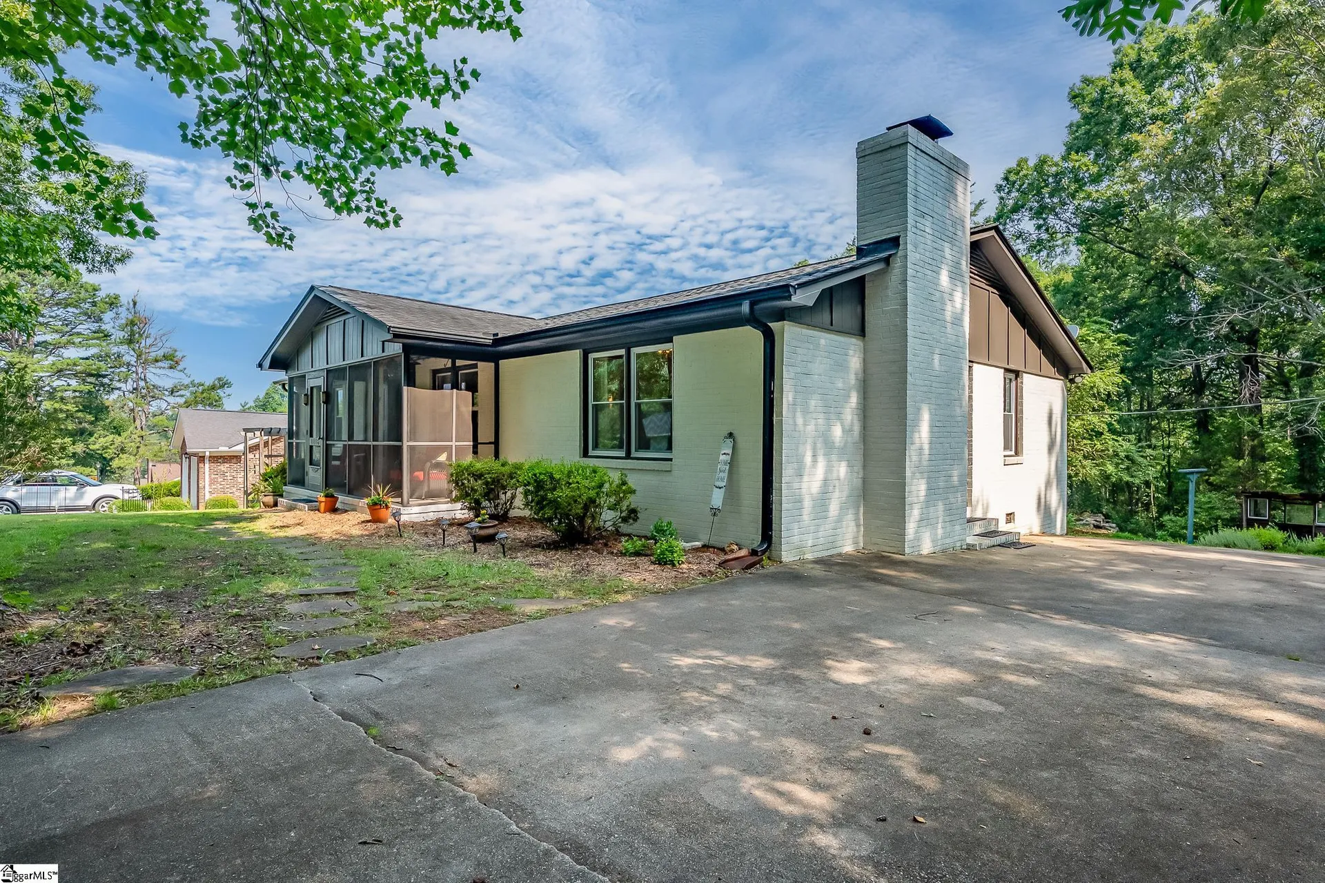 Property image 2 at 1116 Tall Oaks Circle, Piedmont, SC 29673
