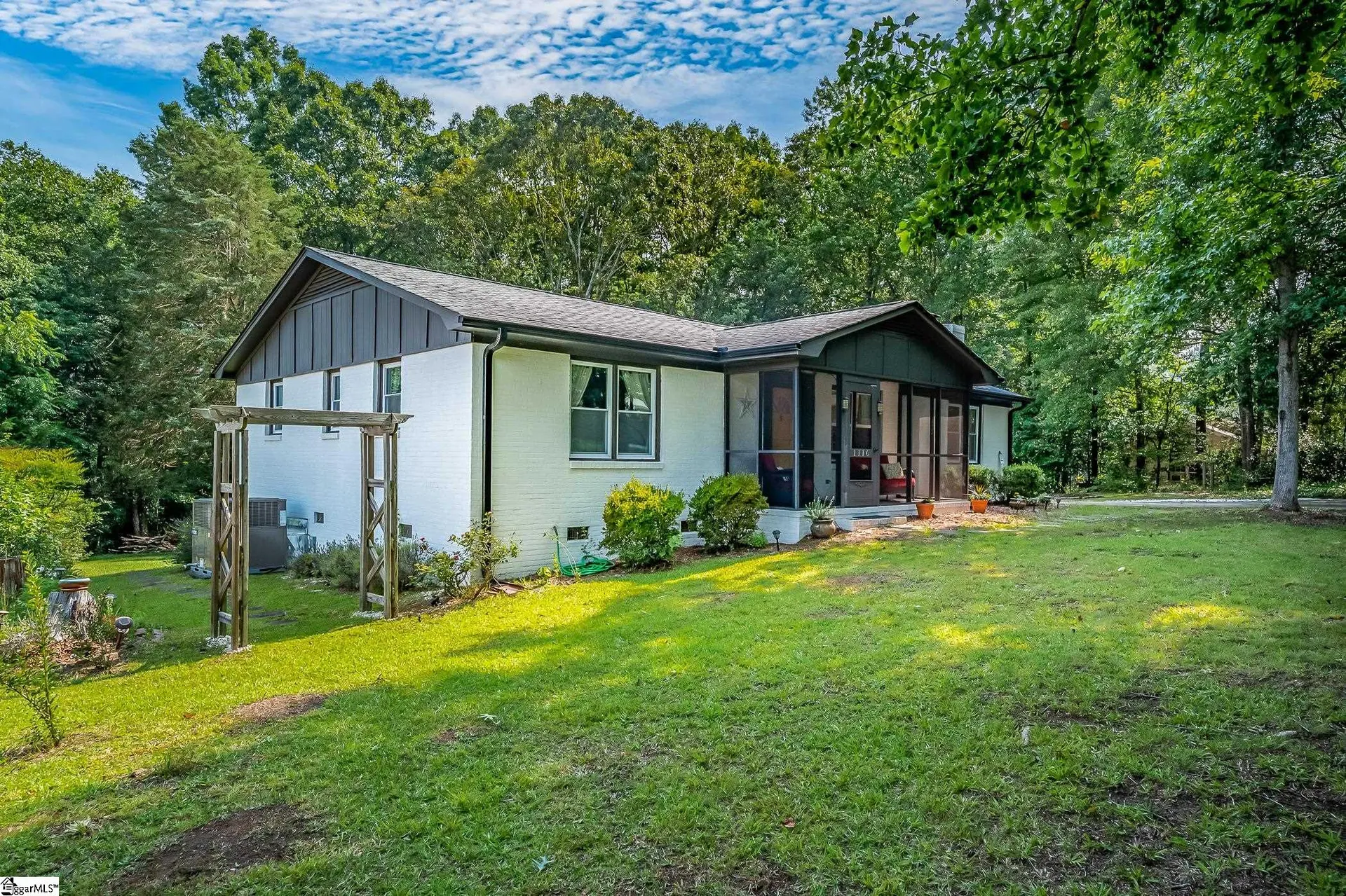 Property image 3 at 1116 Tall Oaks Circle, Piedmont, SC 29673