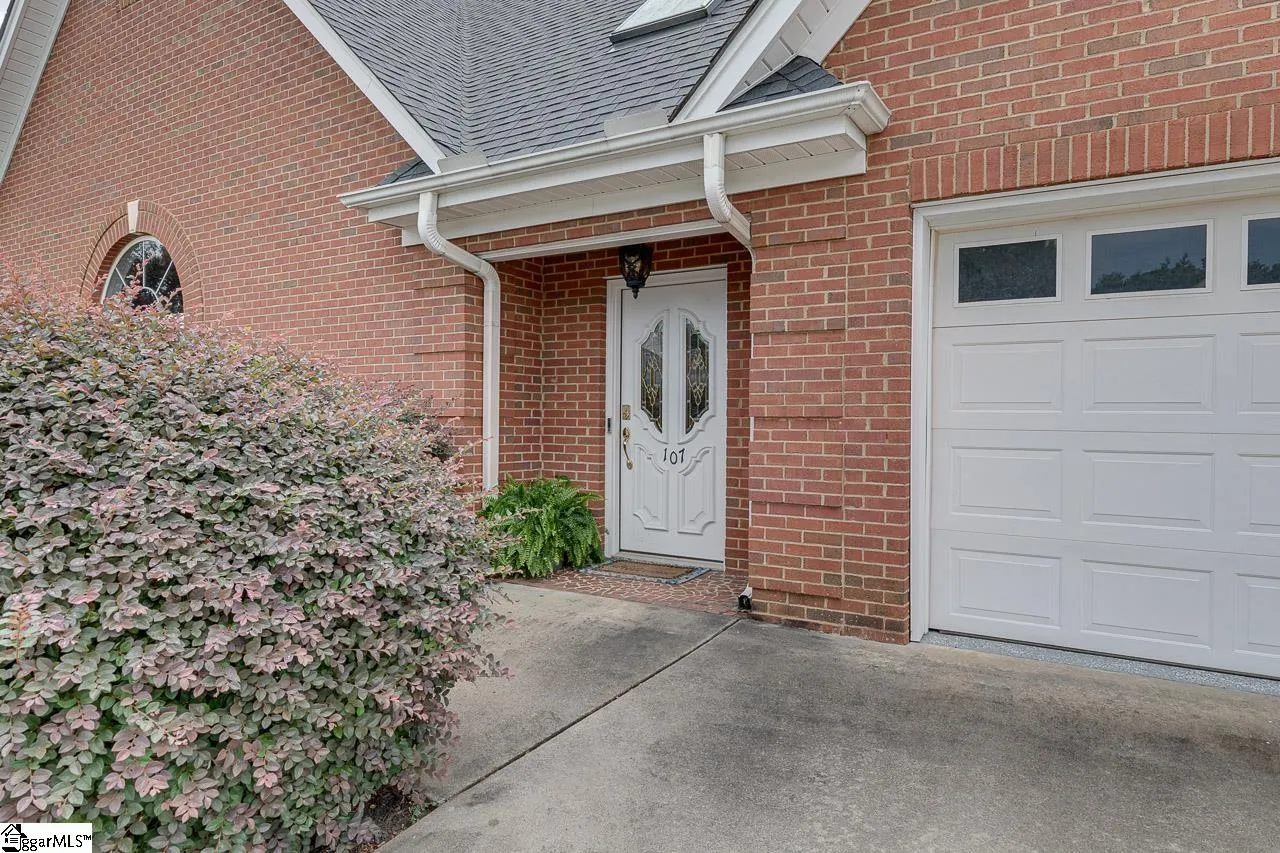 Property image 2 at 107 Carmen Way, Easley, SC 29642