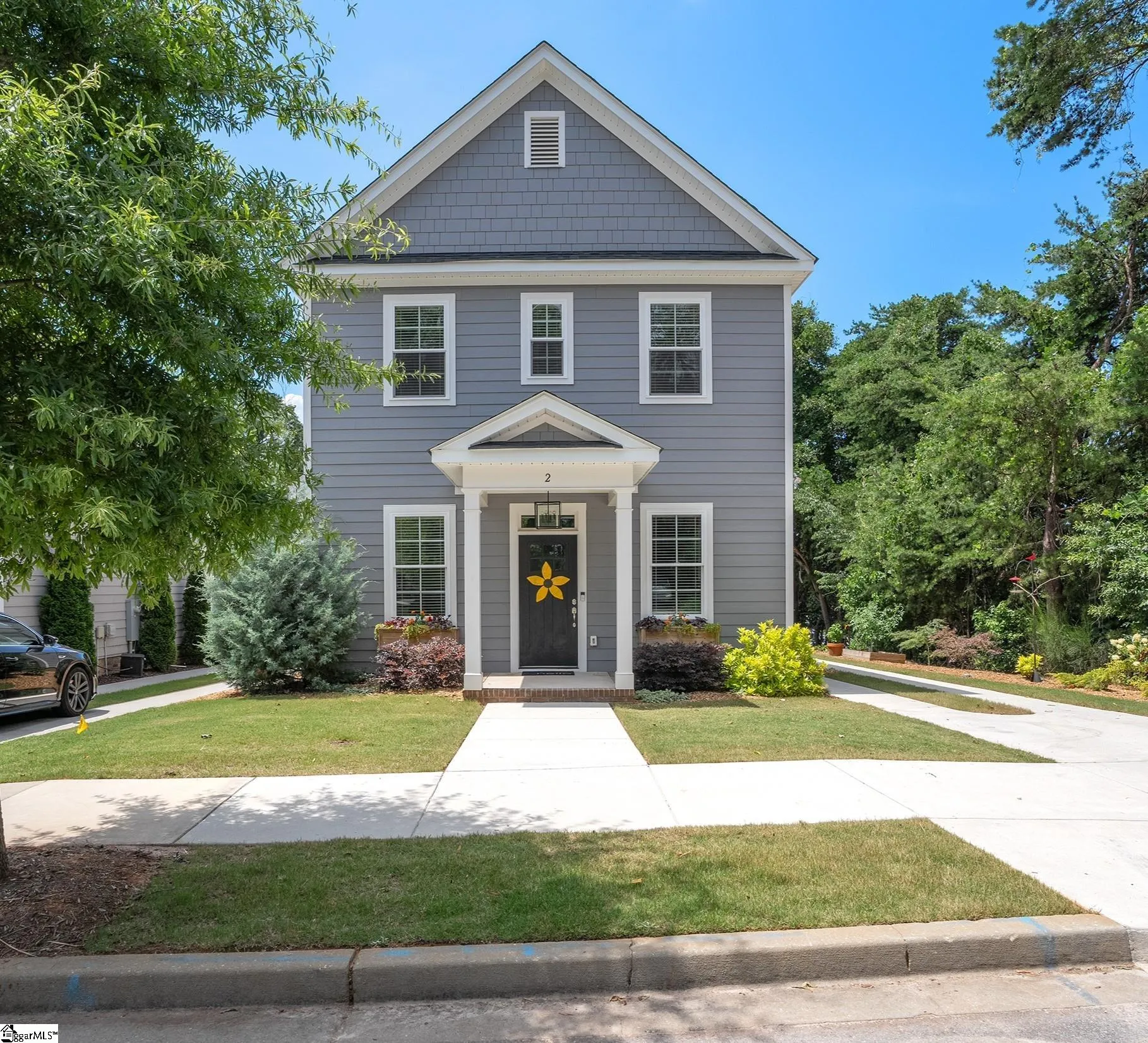 2 Maydell Avenue