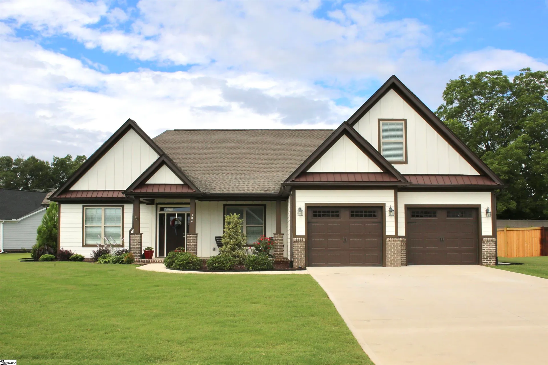 304 Charney Lane