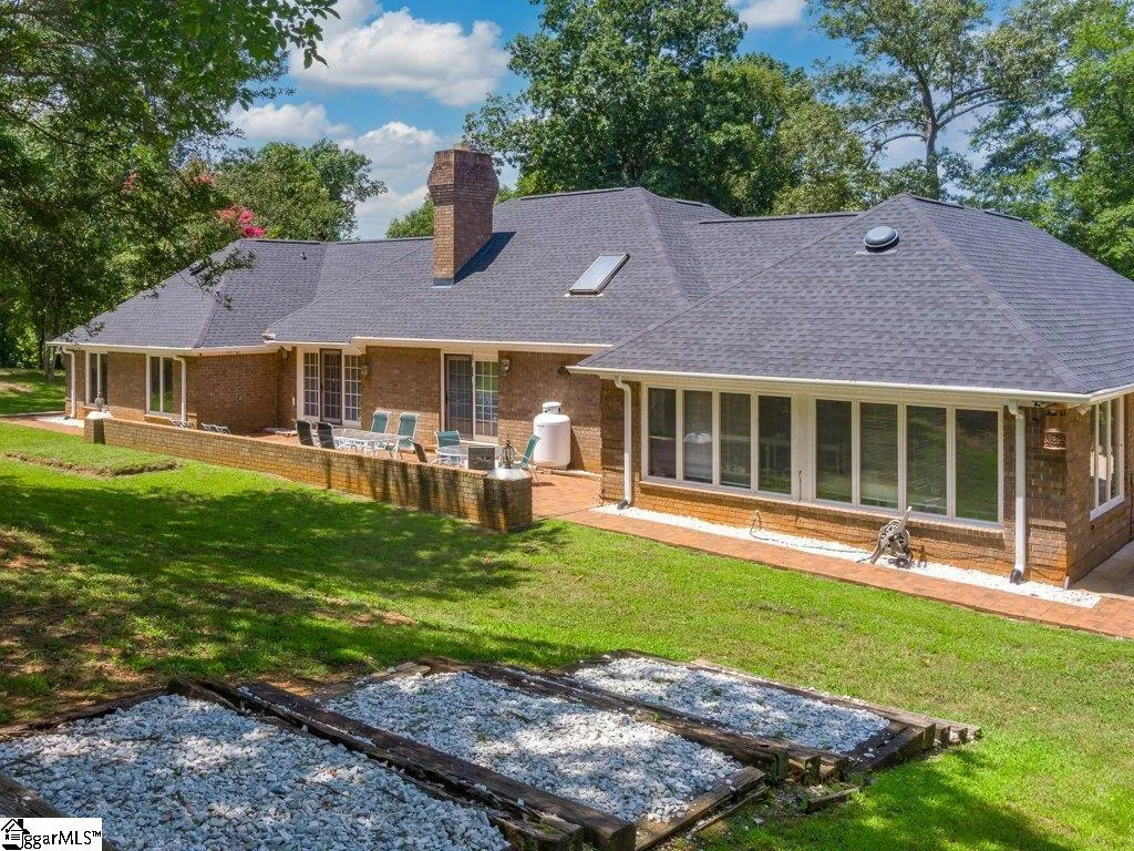 Property image 5 at 202 Woodlake Drive, Spartanburg, SC 29301