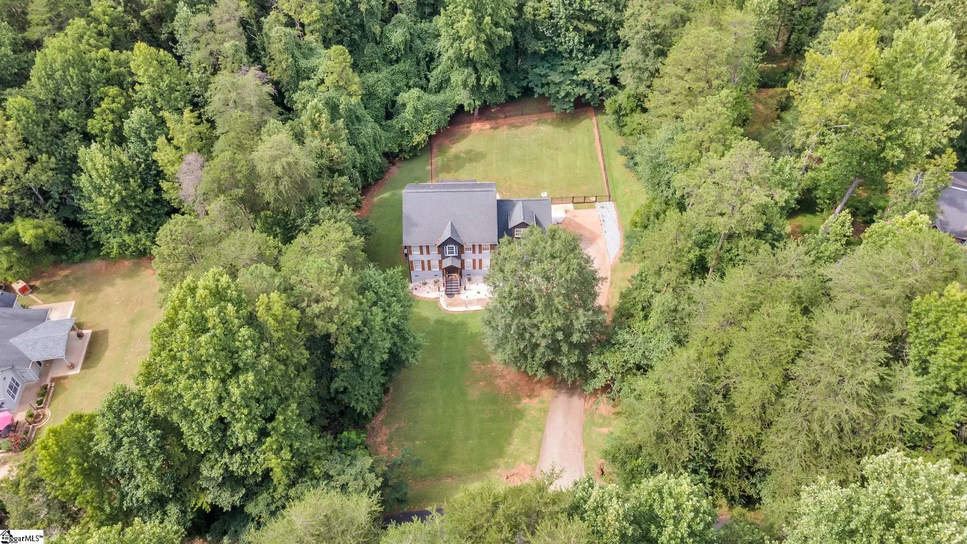 412 Lakecrest Drive