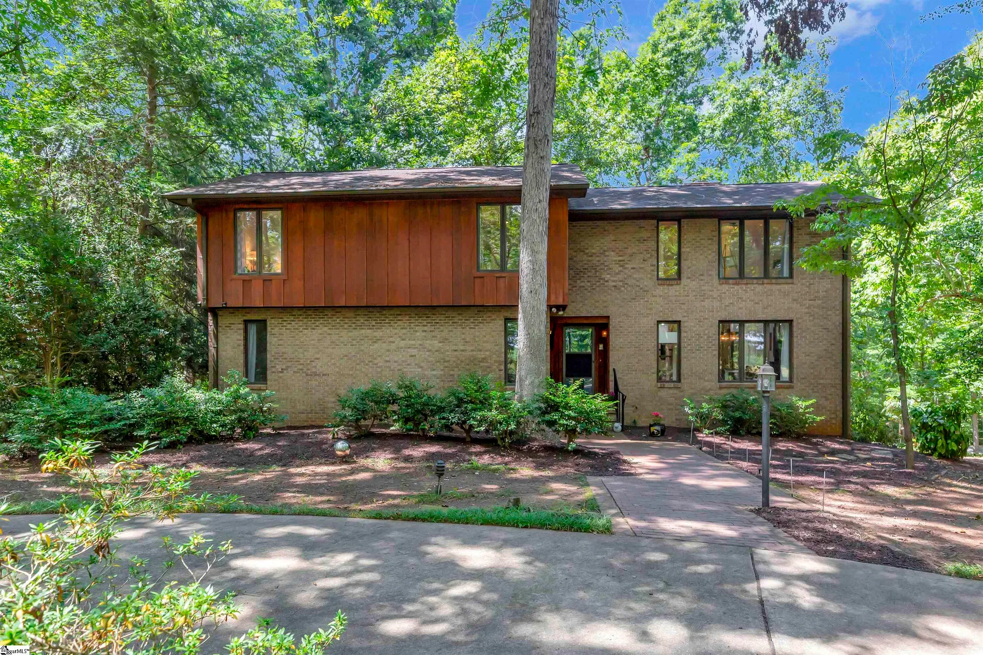 3009 Barefoot Trail