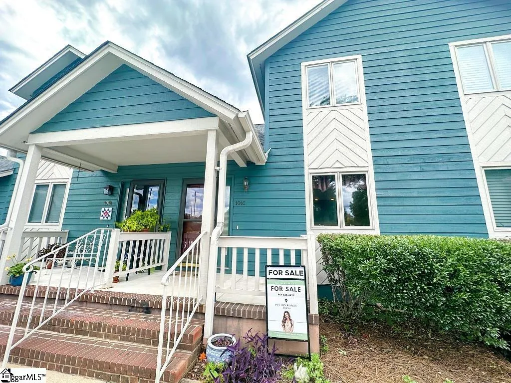 101 Fairway Oaks Lane