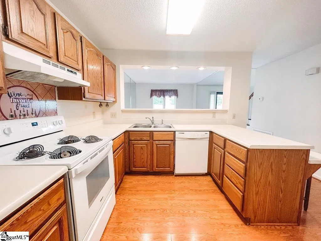 Property image 3 at 101 Fairway Oaks Lane, Easley, SC 29640