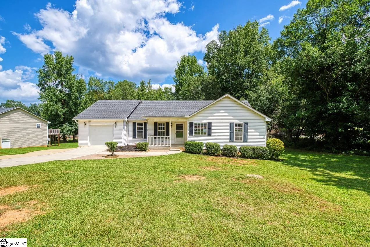 Property image 2 at 31 Northway Drive, Taylors, SC 29687