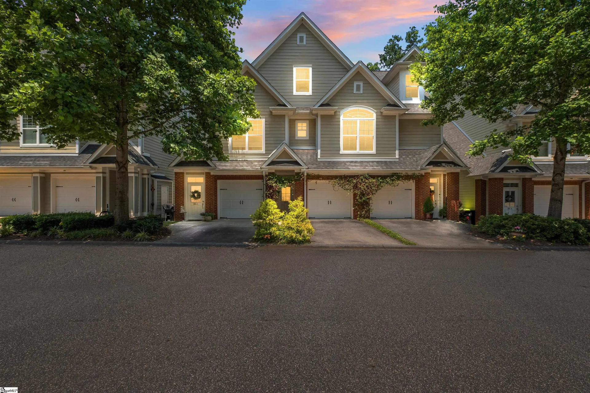 18 Edge Court