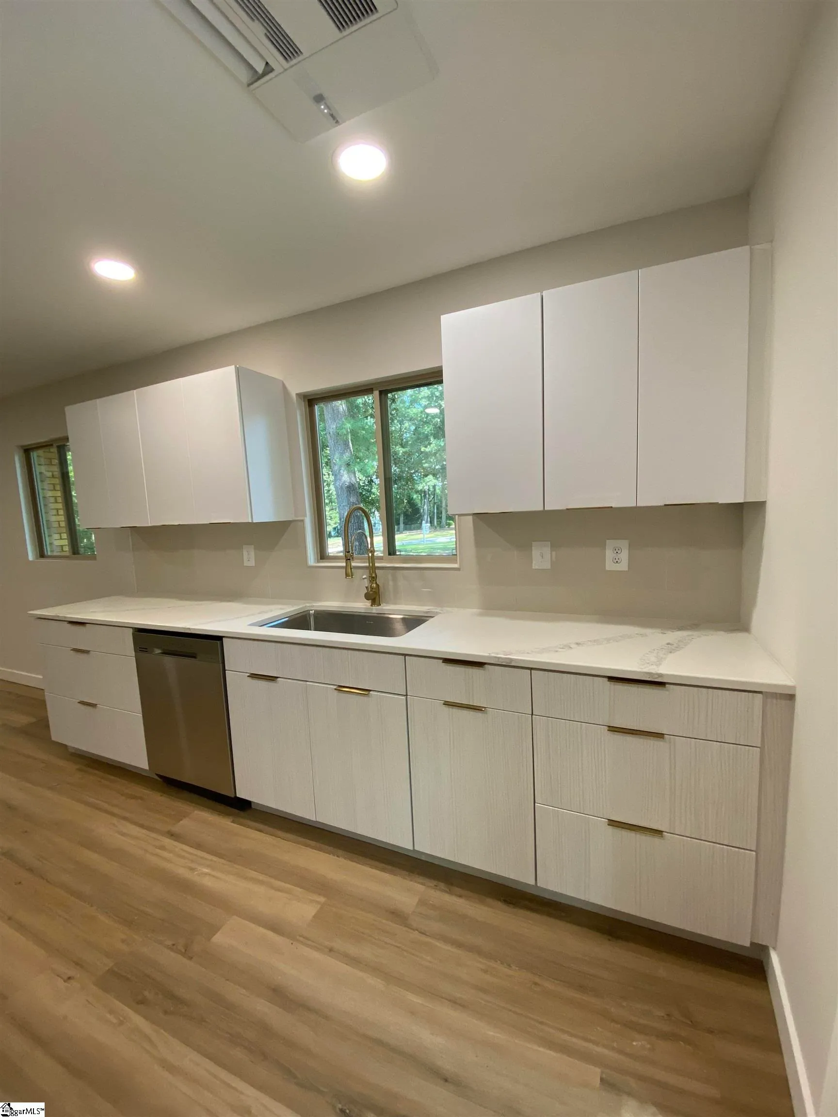 Property image 5 at 410 Rockmont Road, Greenville, SC 29615
