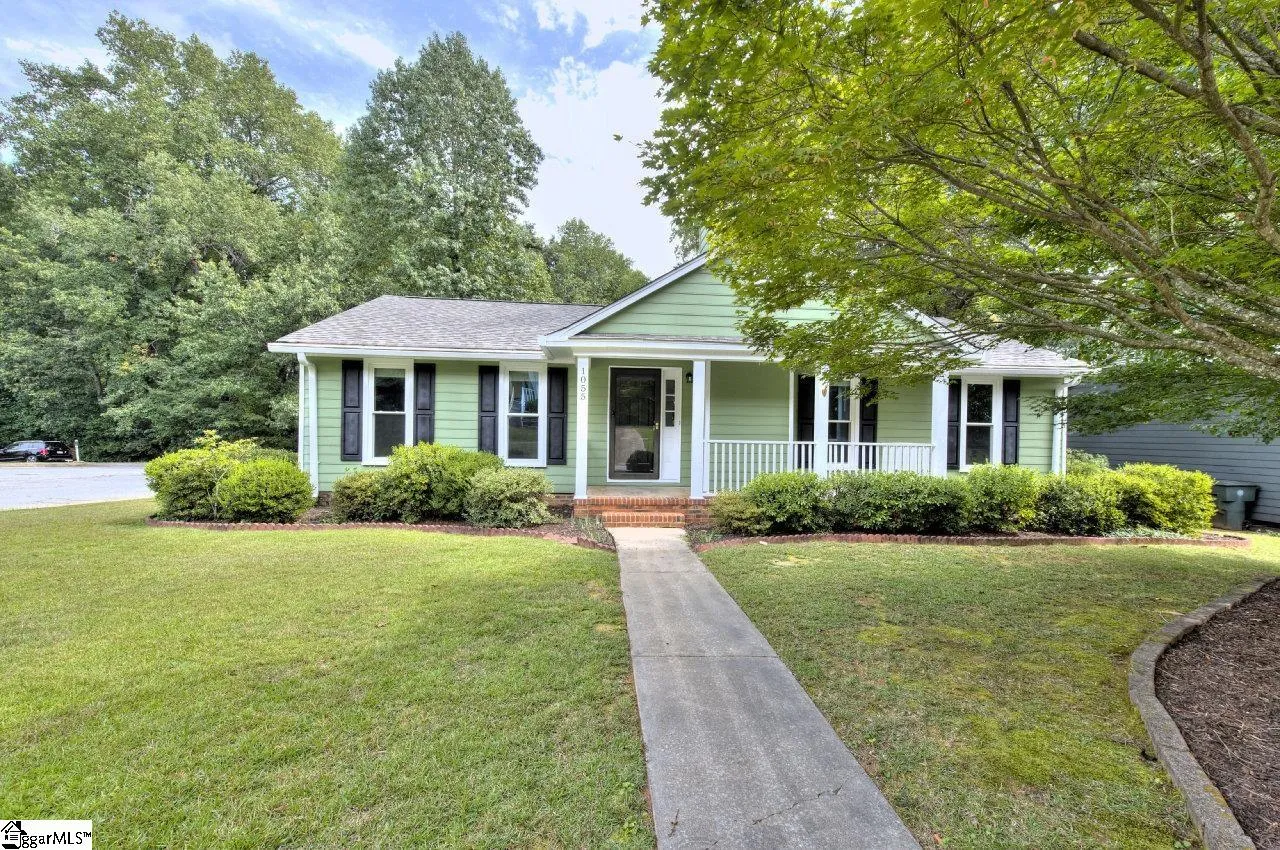 Property image 3 at 1055 Summit Drive, Greenville, SC 29609