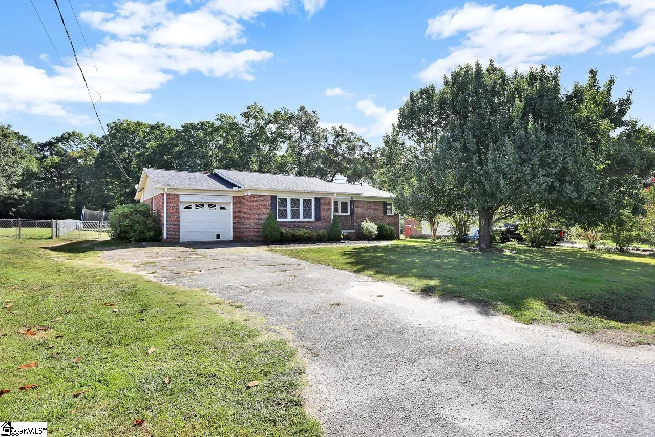 Property image 2 at 103 Live Oak Way, Taylors, SC 29687