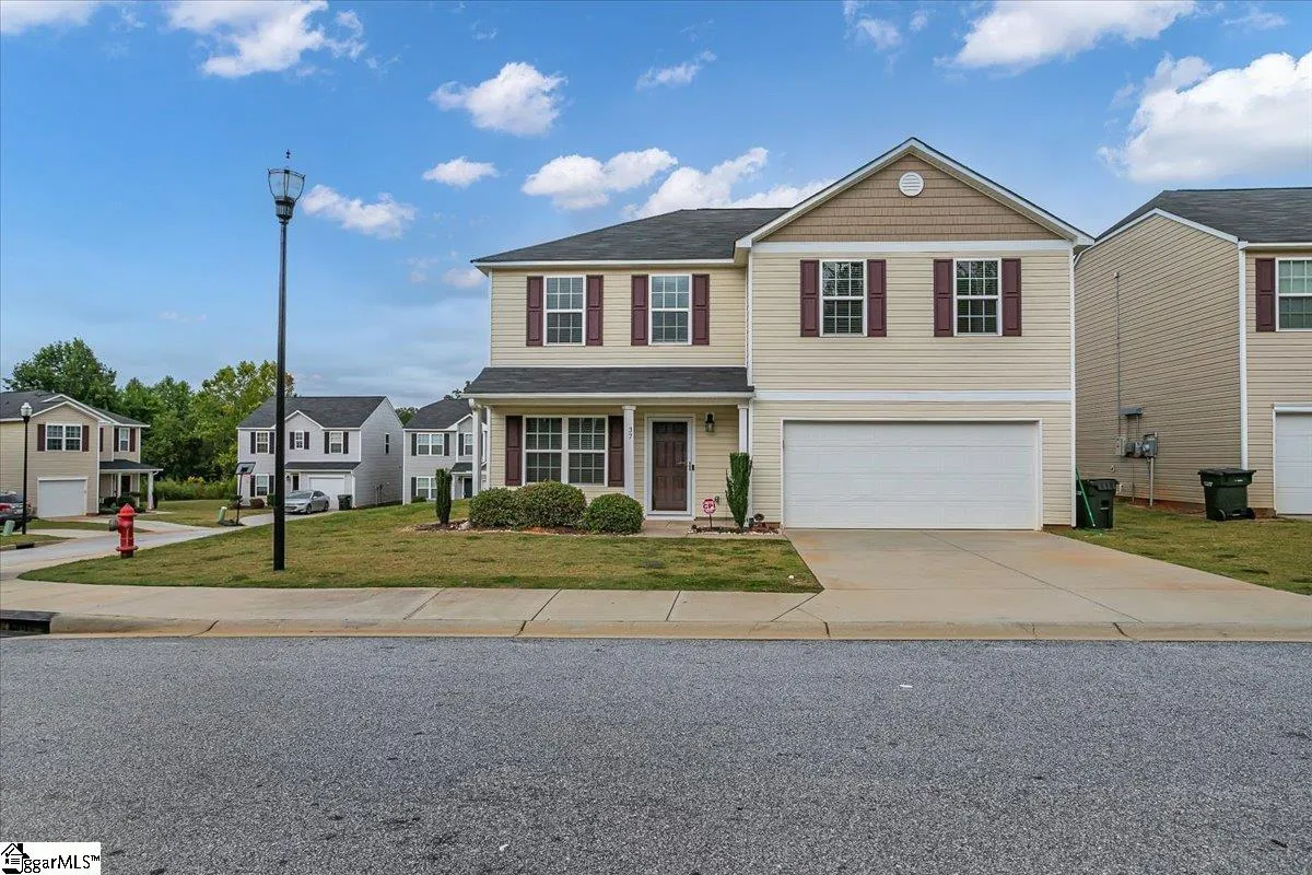 Property image 2 at 37 Jones Creek Circle, Greer, SC 29650