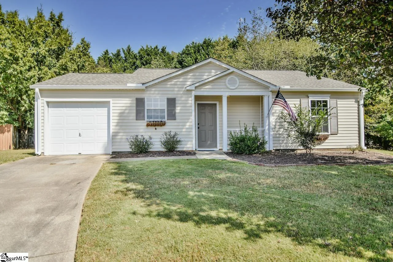 Property image 1 at 5 Hideaway Court, Simpsonville, SC 29680