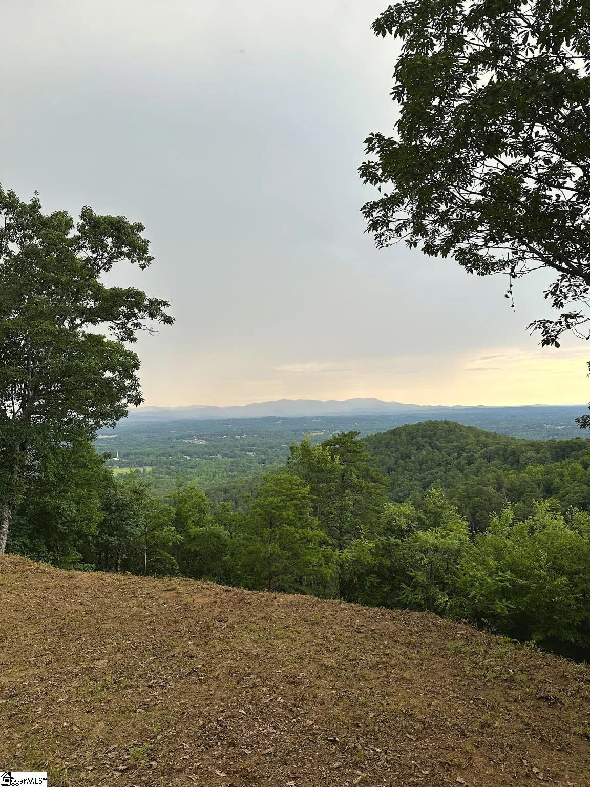 Property image 3 at 19 Old Altamont Ridge Road, Greenville, SC 29609