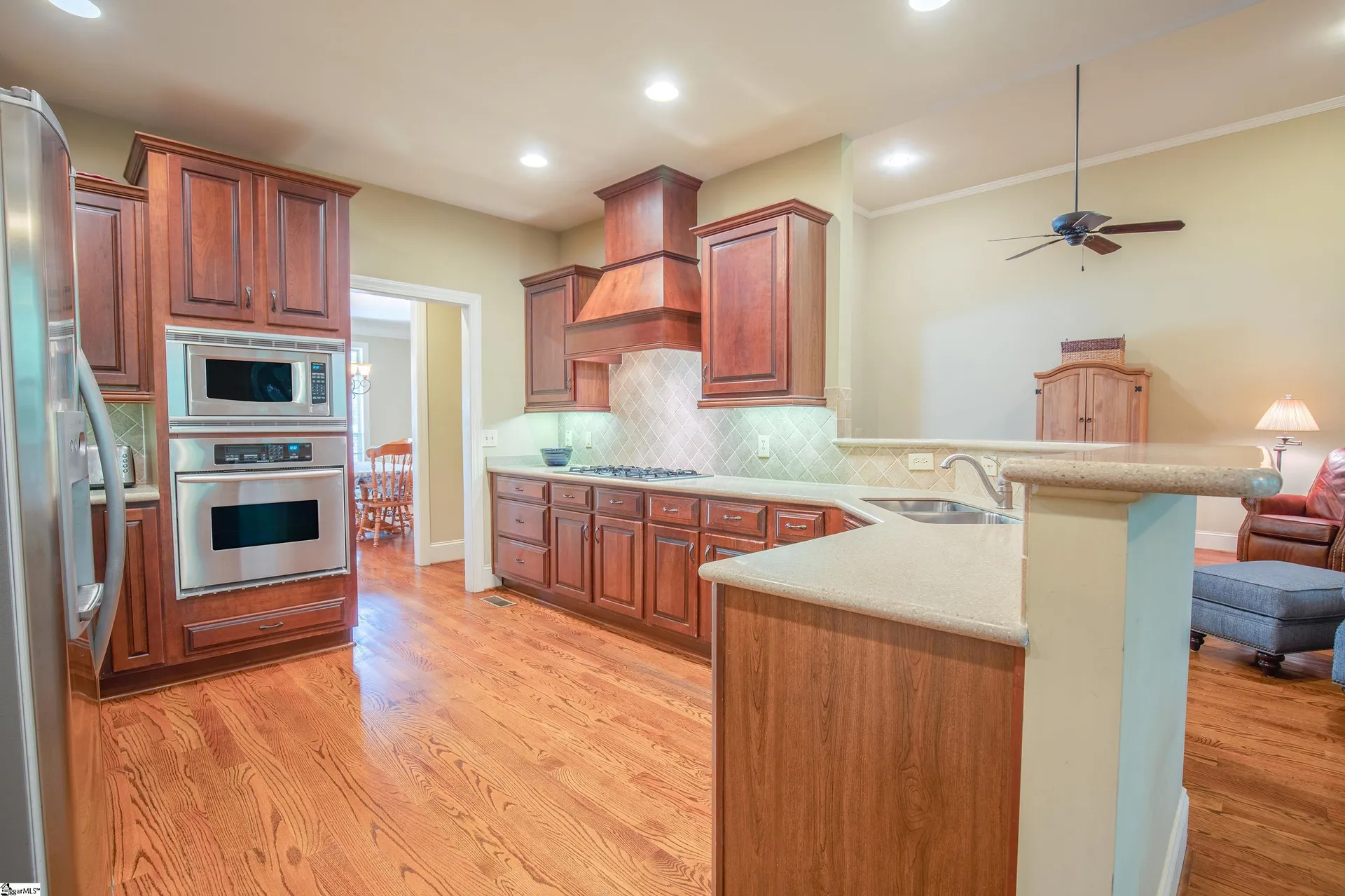 Property image 2 at 229 Yorkswell Lane, Greenville, SC 29607