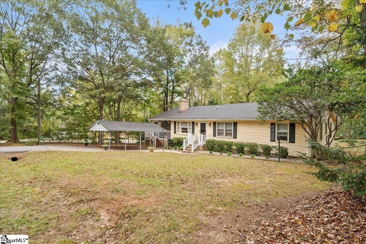 Property image 4 at 229 Enoree Circle, Greer, SC 29650