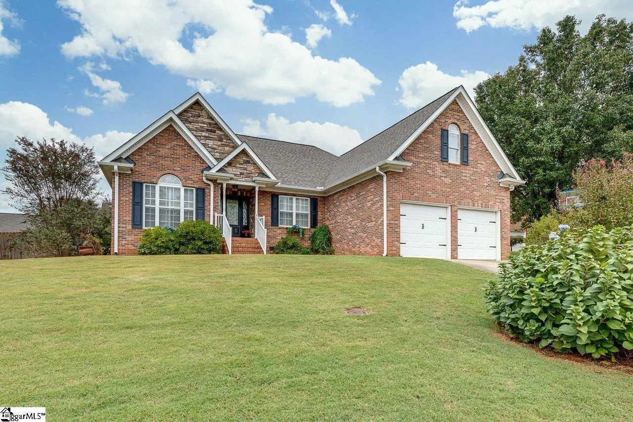 Property image 1 at 111 W Spindletree Way, Greer, SC 29650