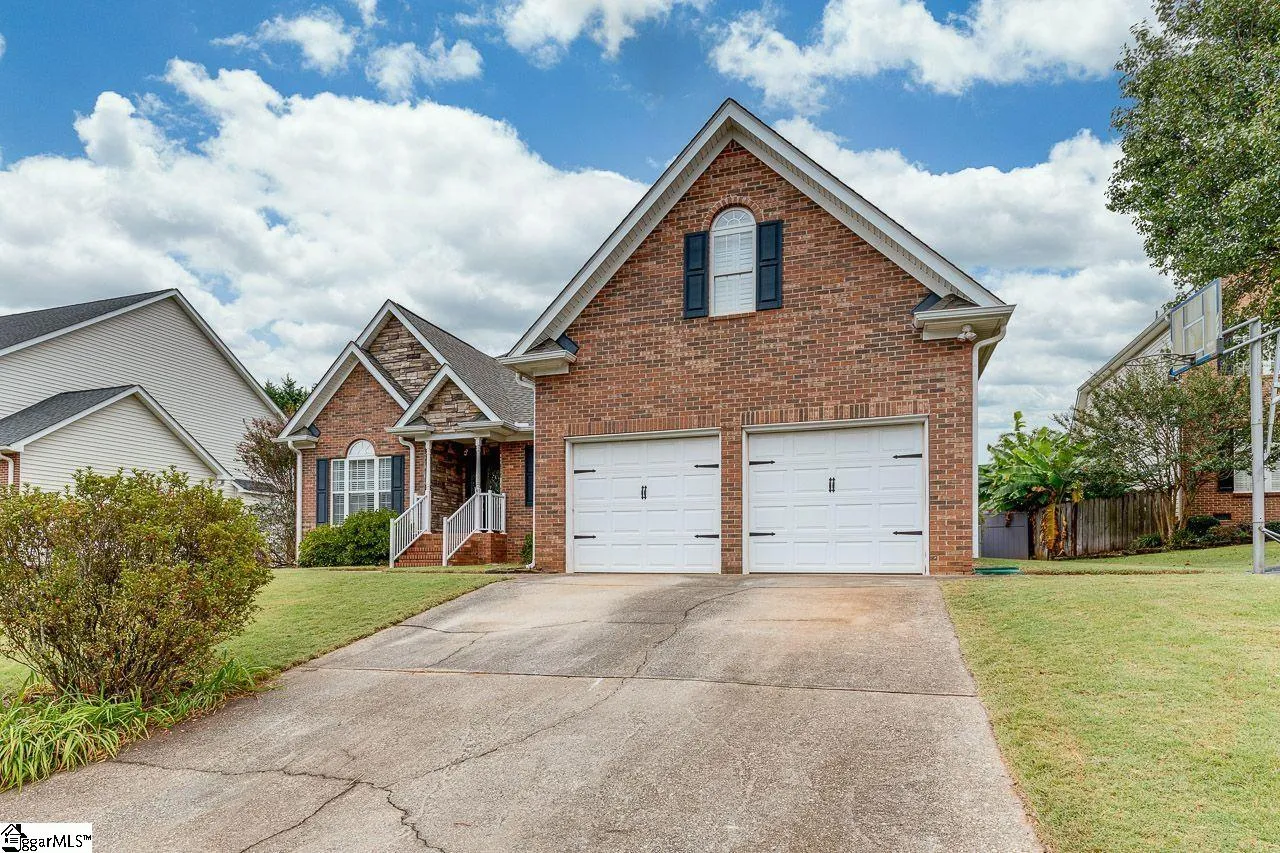 Property image 2 at 111 W Spindletree Way, Greer, SC 29650