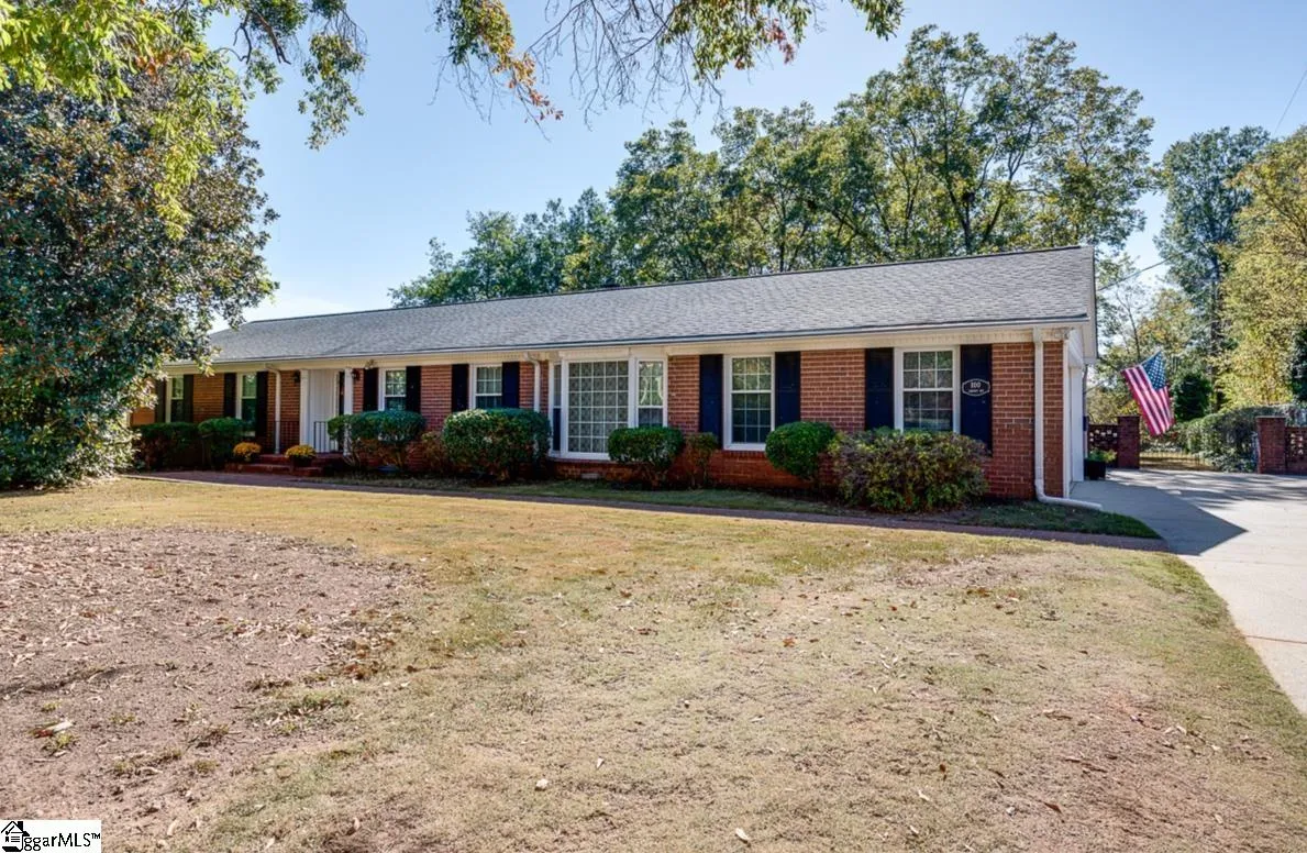 Property image 1 at 100 Emory Road, Spartanburg, SC 29307-2905