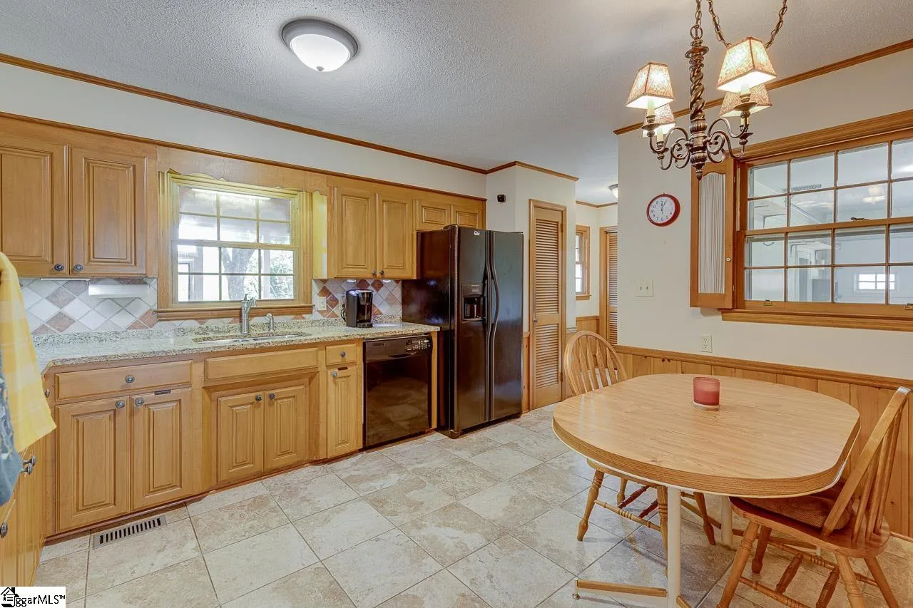 Property image 4 at 100 Emory Road, Spartanburg, SC 29307-2905