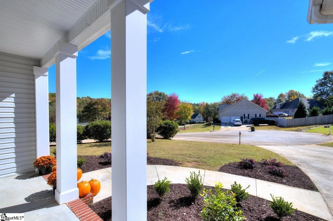 Property image 4 at 102 Bugle Horne Court, Easley, SC 29642