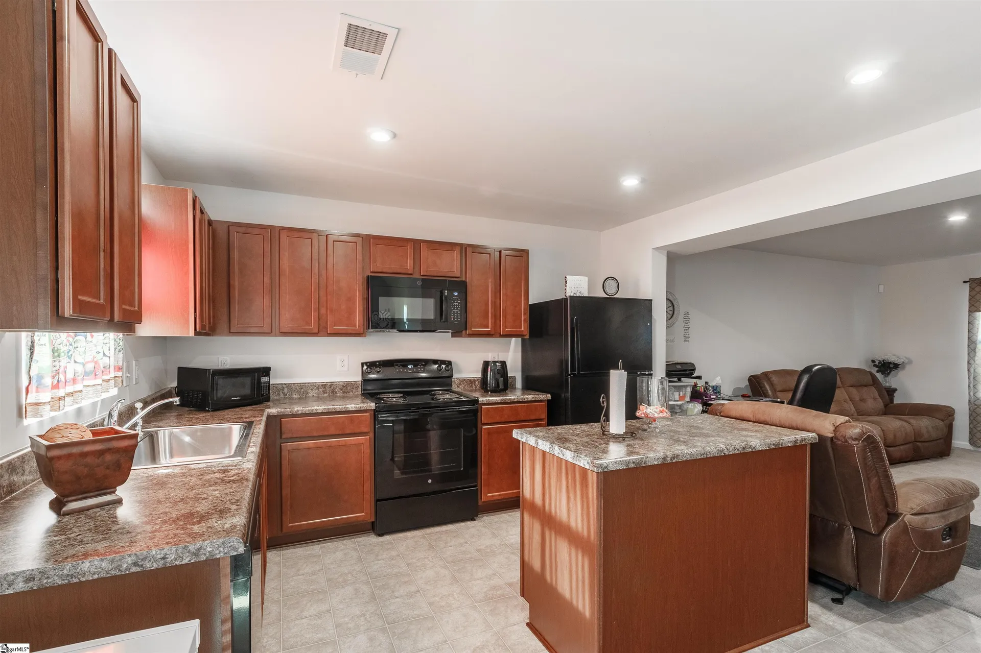 Property image 4 at 12 Pine Thicket Drive, Greenville, SC 29617