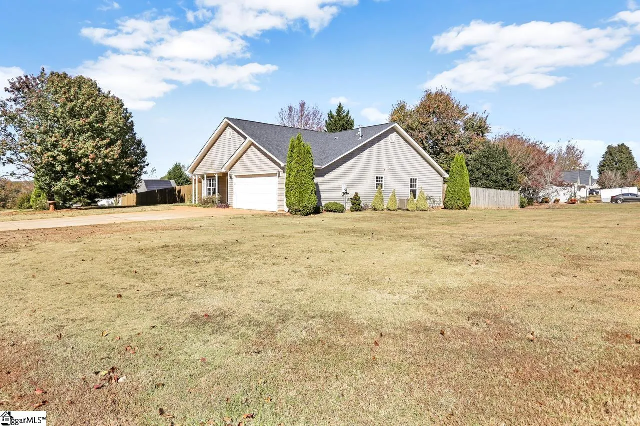 Property image 2 at 200 Haylands Trail, Taylors, SC 29687