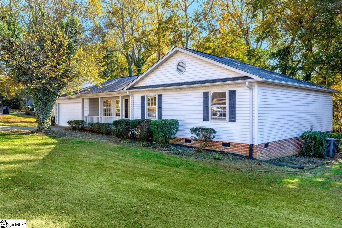 Property image 3 at 403 Spring Meadow Road, Simpsonville, SC 29680