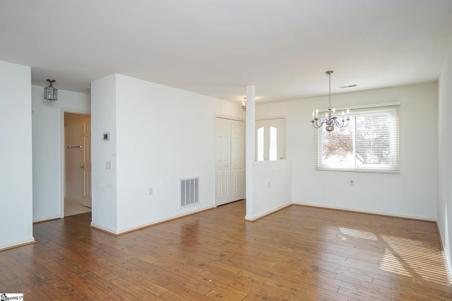 Property image 4 at 215 Milstead Way, Greenville, SC 29615