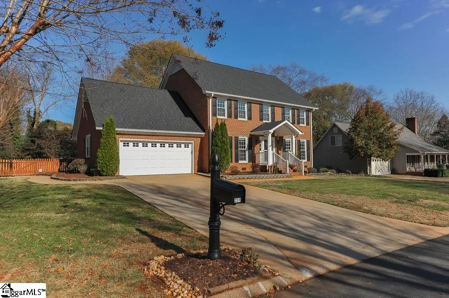 Property image 2 at 211 Forrester Creek Way, Greenville, SC 29607
