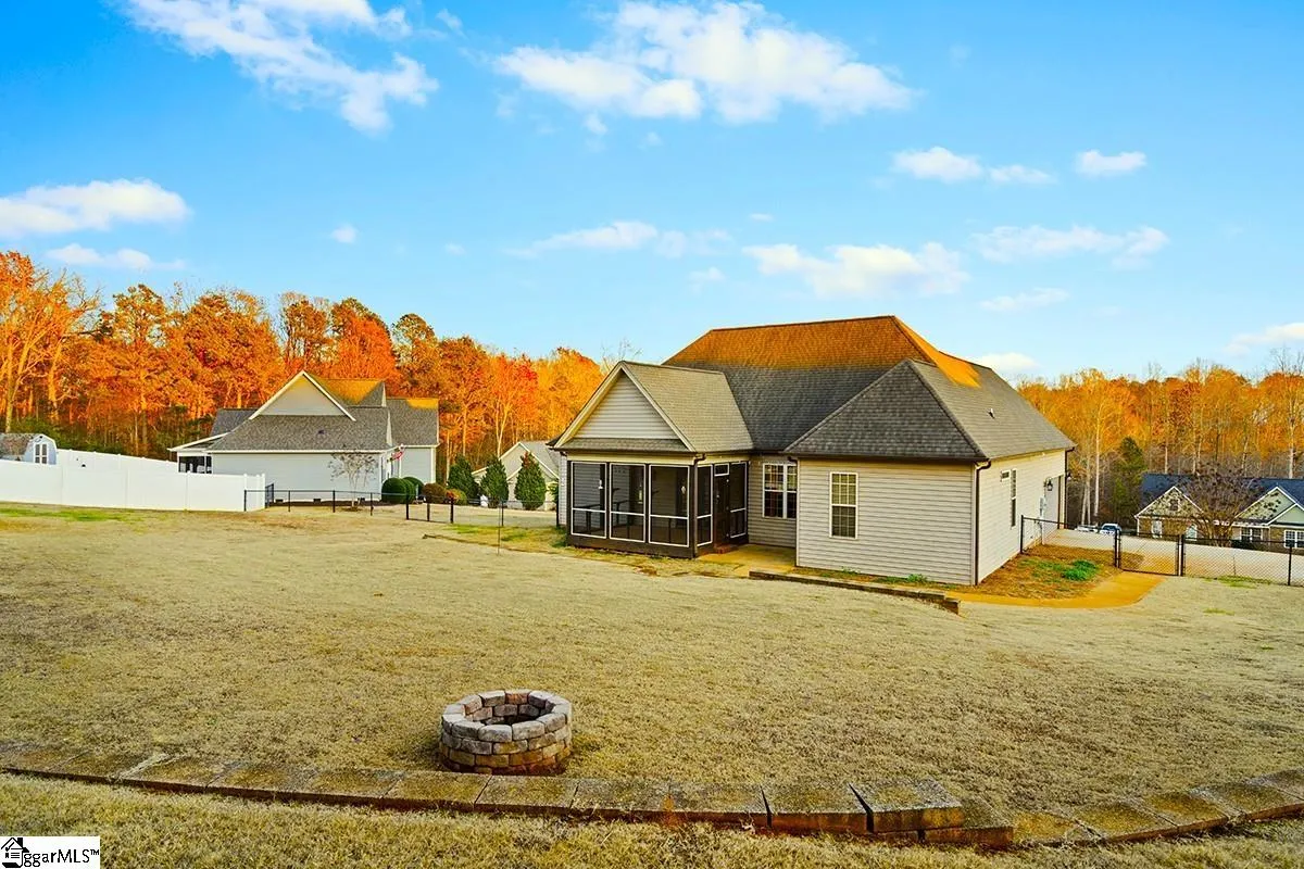 Property image 4 at 7 Anastasia Court, Easley, SC 29642