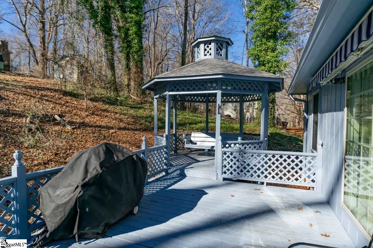 Property image 5 at 300 Alta Vista Circle, Travelers Rest, SC 29690