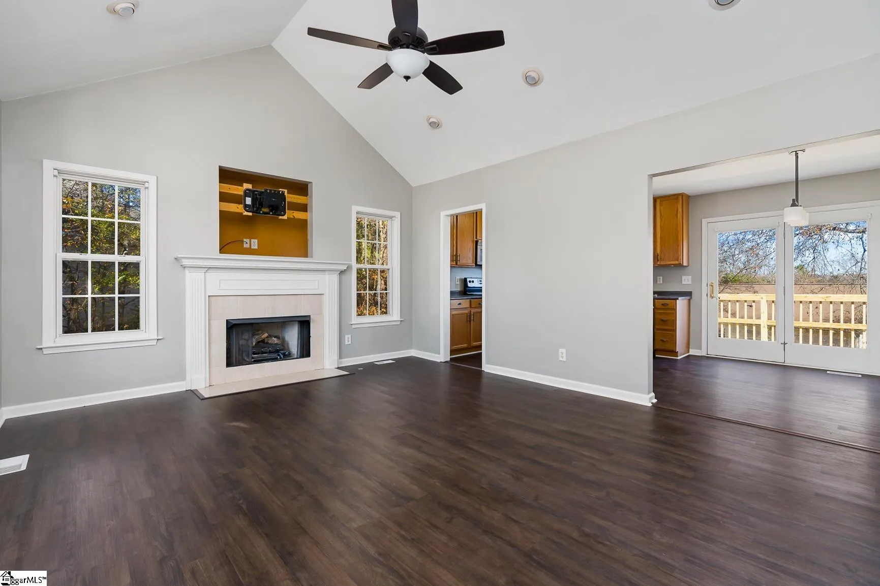 Property image 3 at 12 Bluff Point Court, Greenville, SC 29605