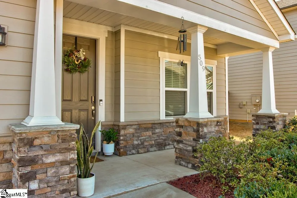 Property image 2 at 509 Grandon Road, Greer, SC 29651