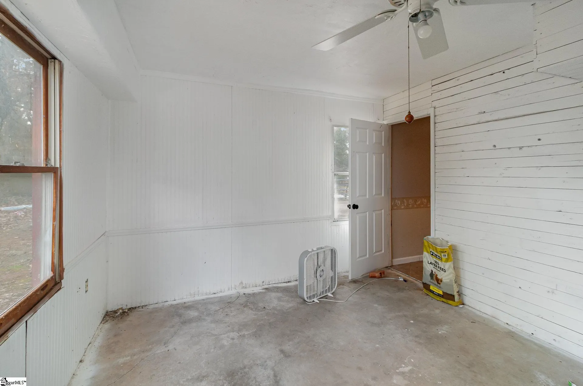 Property image 4 at 425 Skyline Drive, Campobello, SC 29322-0000