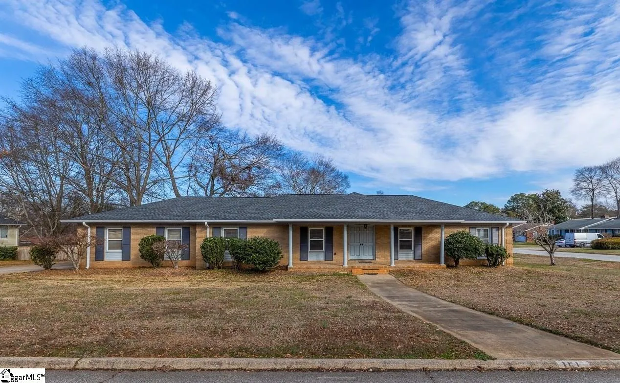 Property image 1 at 151 Oak Park Drive, Mauldin, SC 29662-2039