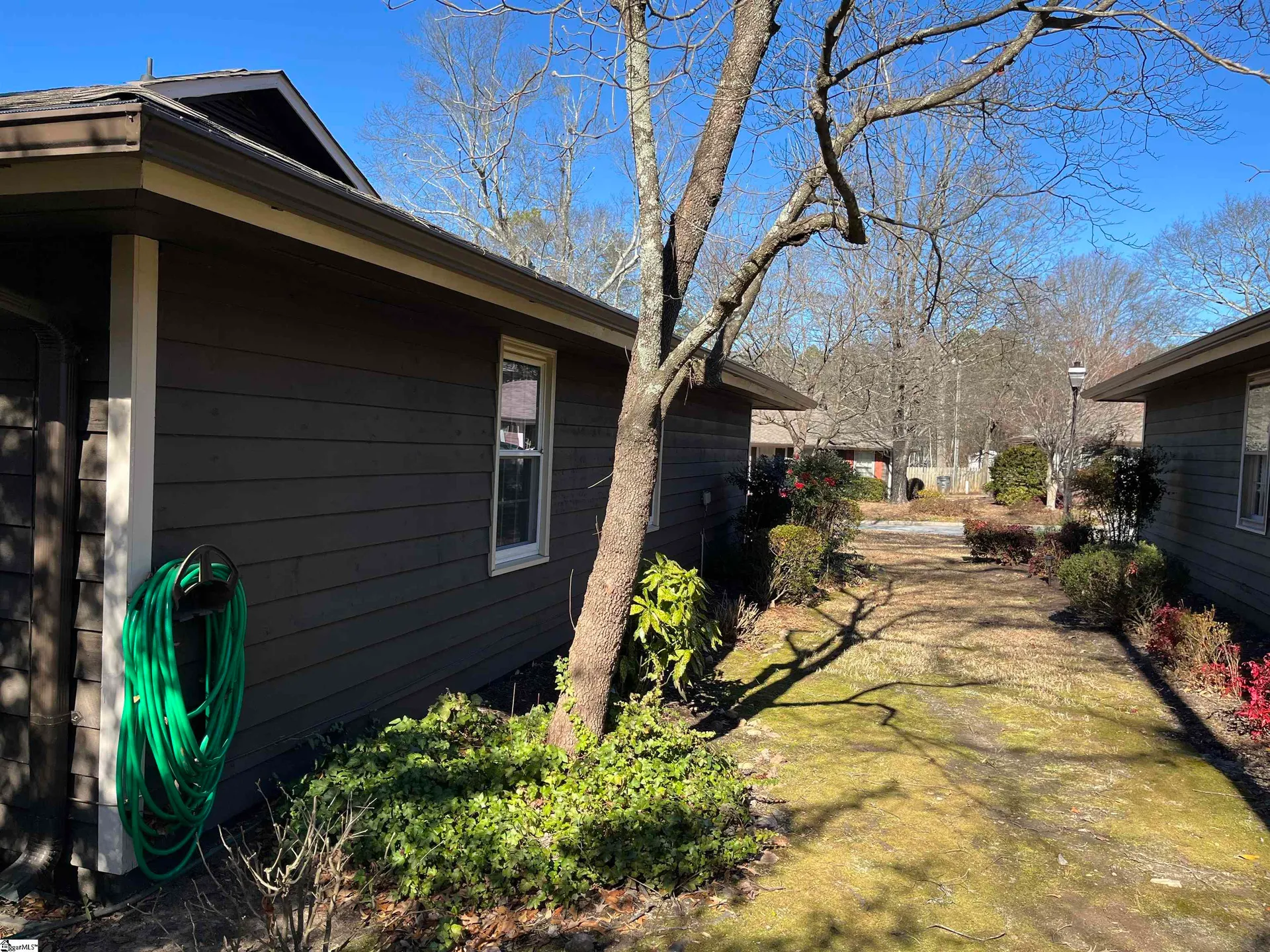 Property image 3 at 9 Oakwood Drive, Greenville, SC 29609
