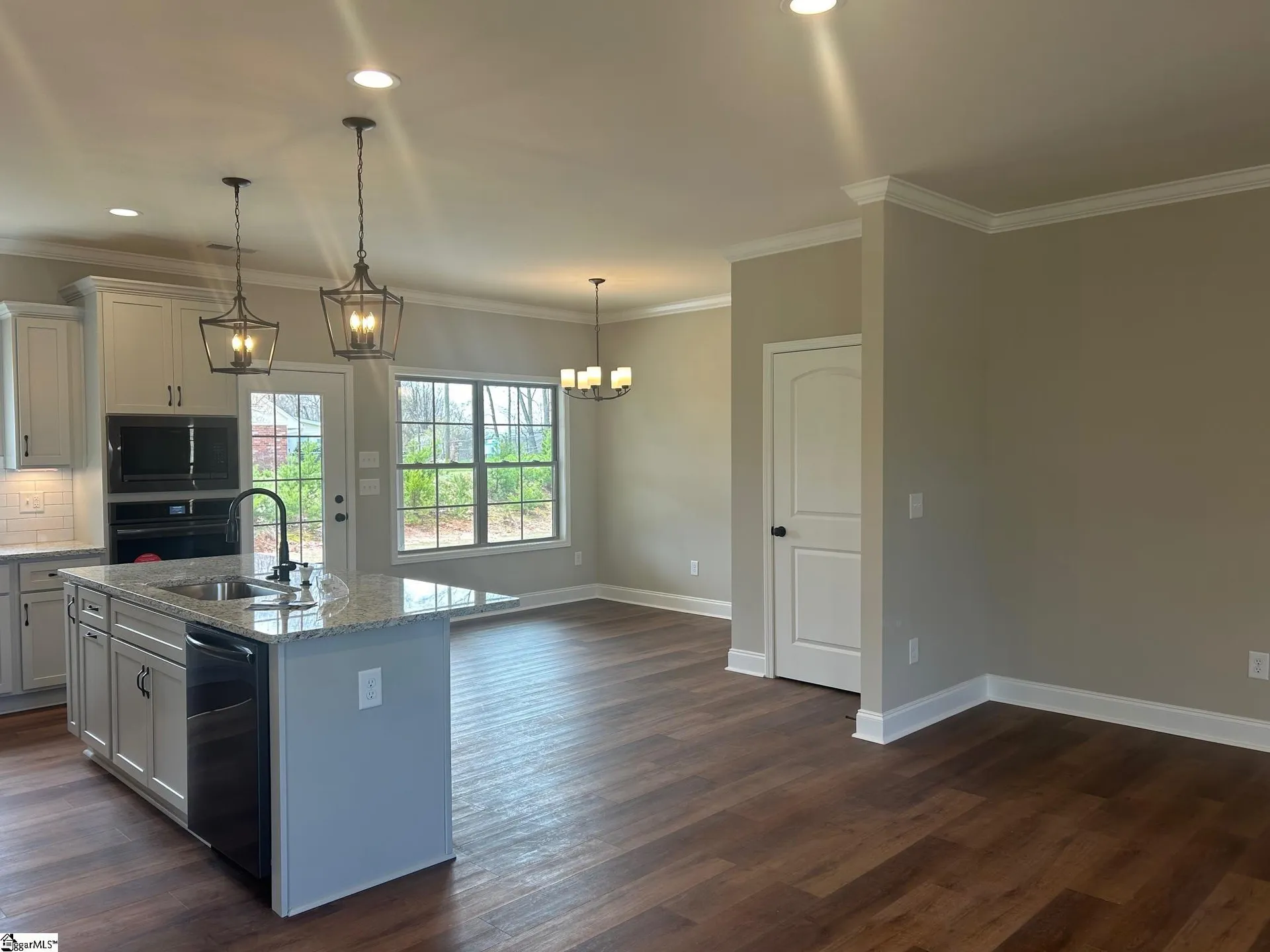 Property image 5 at 1 Oaktree Way, Taylors, SC 29687